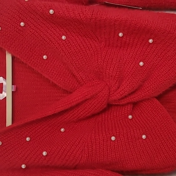 NO BOUNDARIES Off shoulder sweater top - Picture 3 of 5